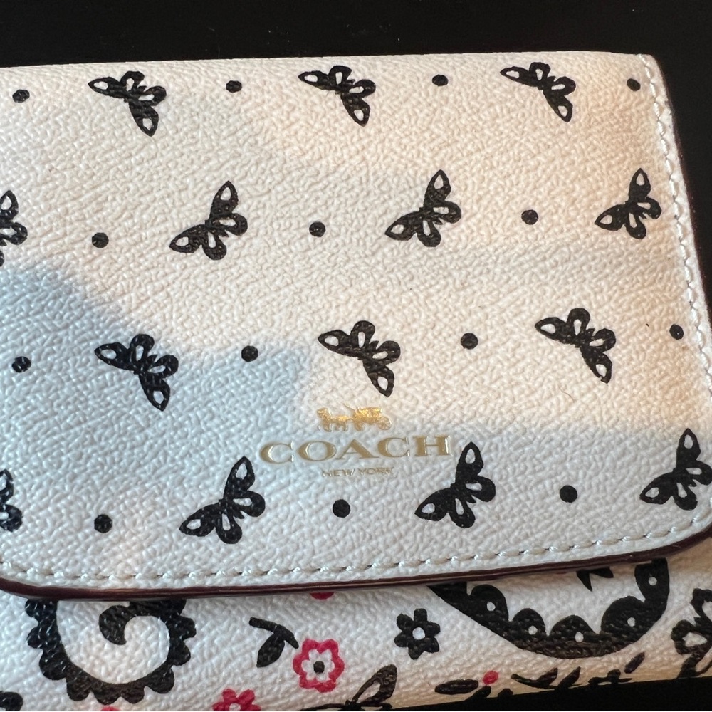 Coach wallet never used